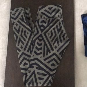 Aztec lululemon yoga pant